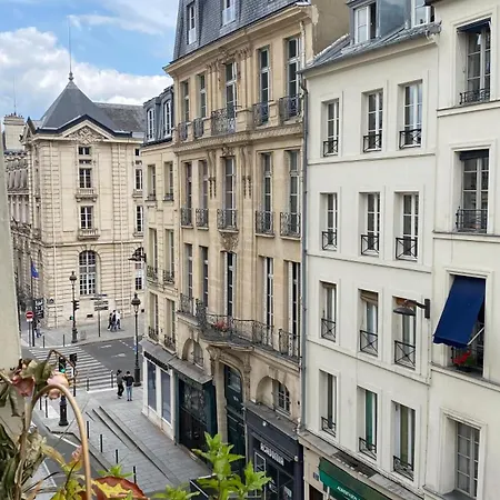 Apartment Proche Pantheon - Voisin De Emily In *